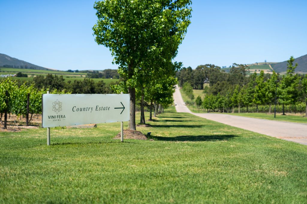 Property photo 1 of 9 St1707755