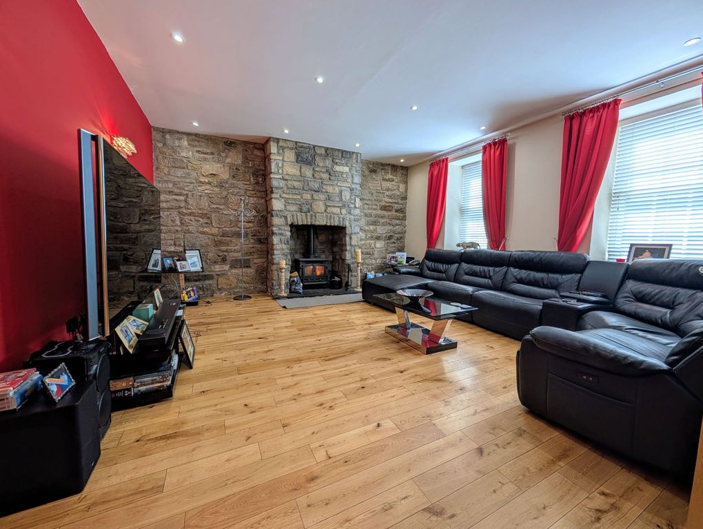 Property photo 3 of 50