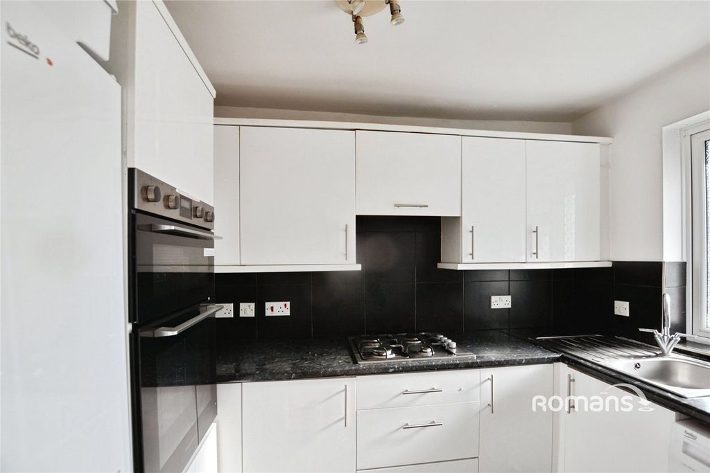 Property photo 2 of 13 Picture No. 01