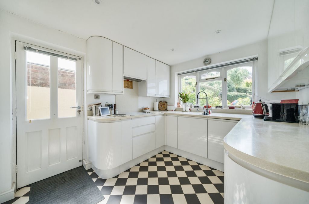 Property photo 2 of 14 1344094-9-68B5d96...