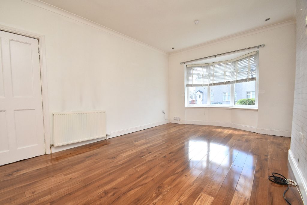 Property photo 2 of 19 5131043