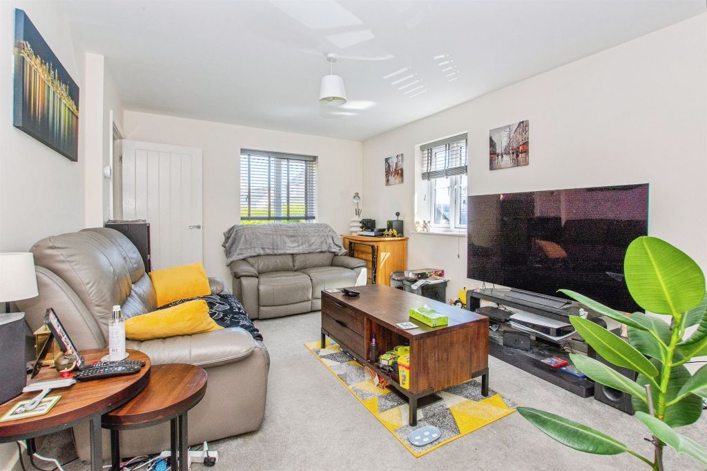 Property photo 3 of 13
