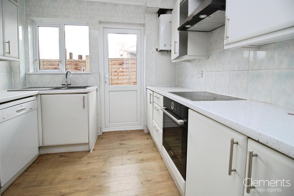 Property photo 3 of 15 Kitchen