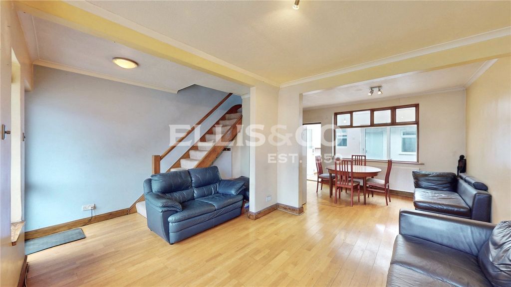 Property photo 3 of 19 Picture No. 14