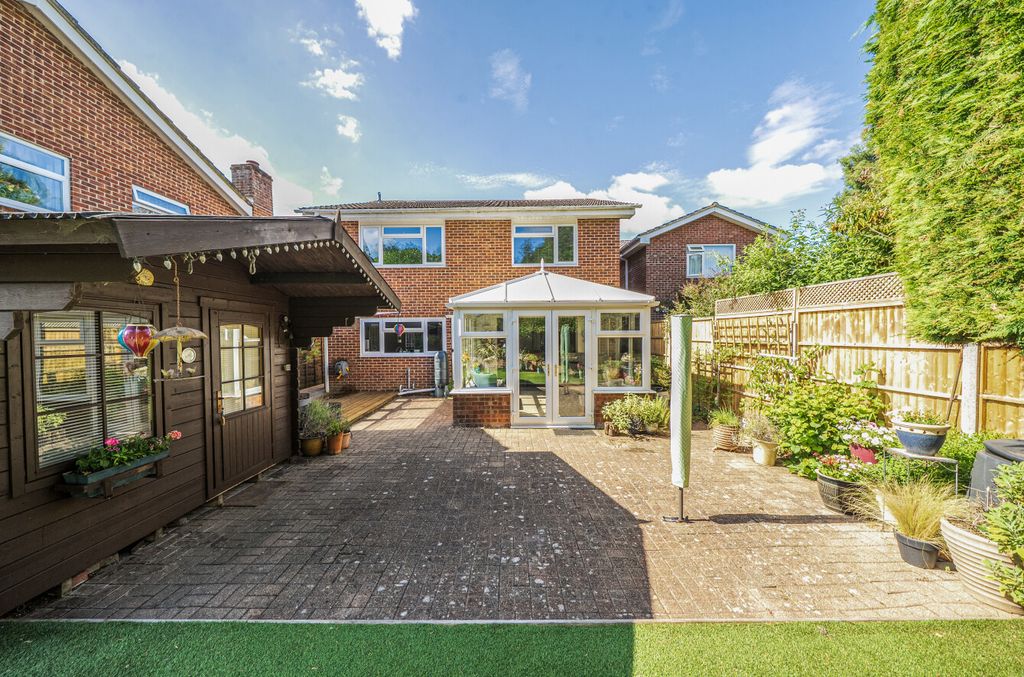 Property photo 2 of 16 1483769-39-6A4240...
