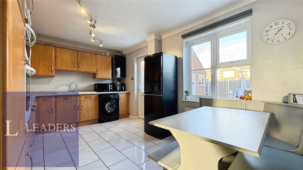 Property photo 3 of 14 Kitchen Diner