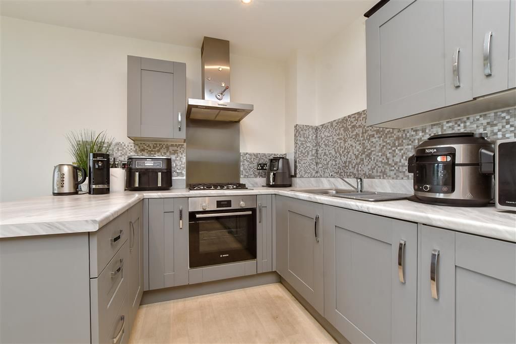 Property photo 1 of 12 Lounge / Kitchen / Dining Area