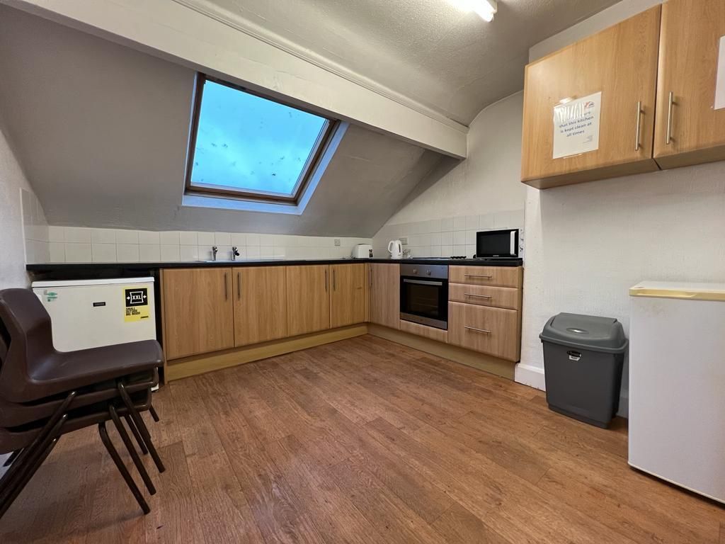 Property photo 2 of 9 2915540d-9A6A-4242-9c2B-00E0F6E7B757.Jpg