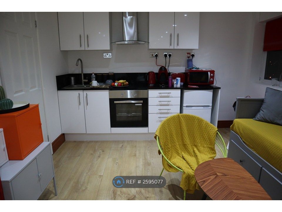 Property photo 3 of 19