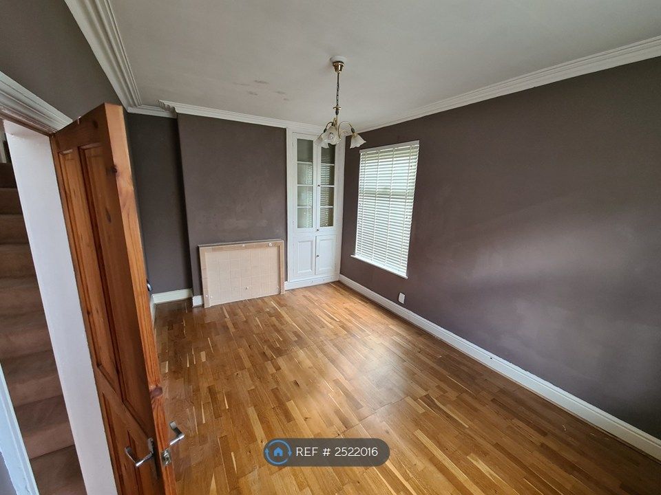 Property photo 1 of 22 Bedroom 4 Or Can Be Living Room