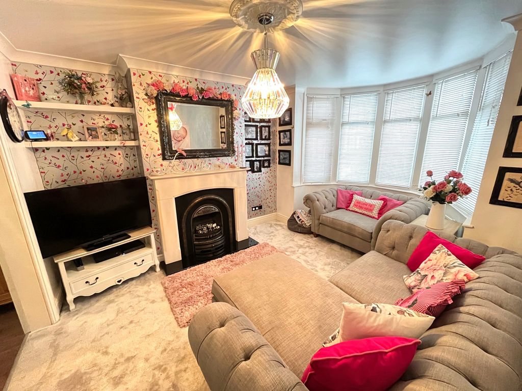 Property photo 3 of 17 Img_4154