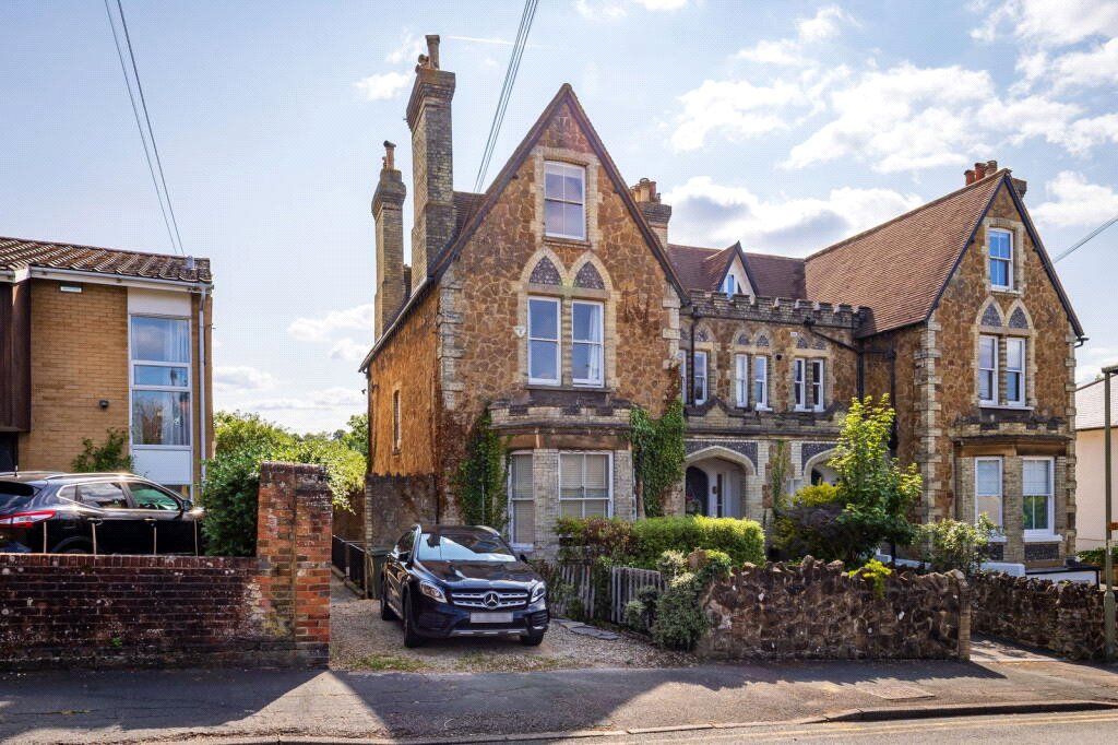 Property photo 2 of 13 Front Aspect