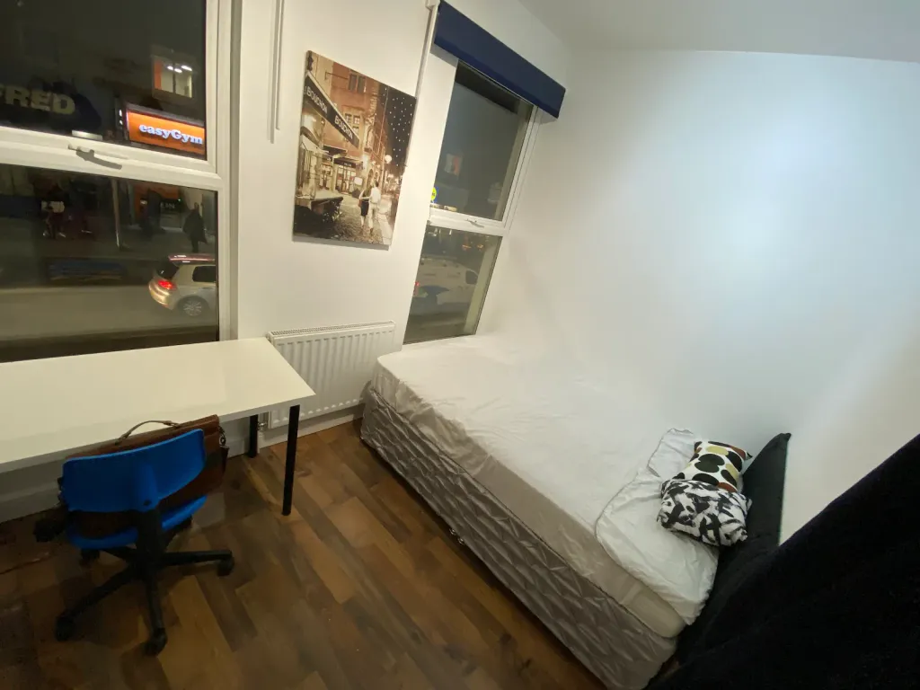 Property photo 1 of 8