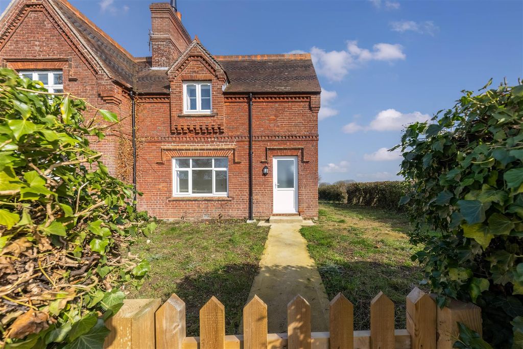 Property photo 1 of 14 Front Aspect