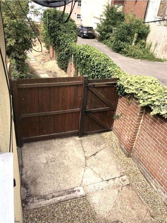 Property photo 3 of 9 Exterior