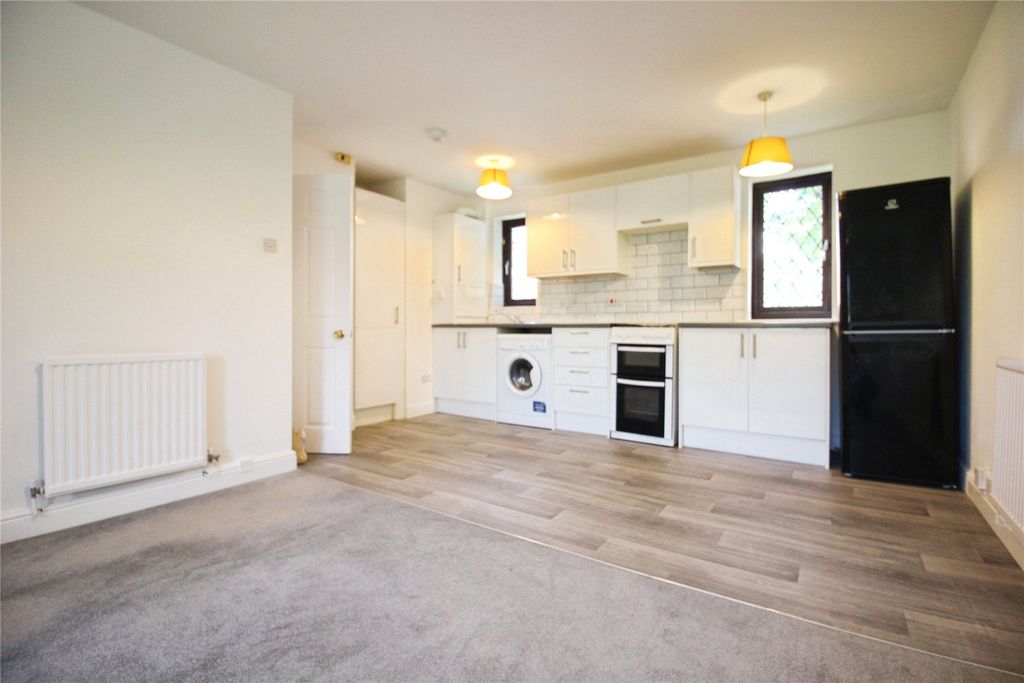 Property photo 2 of 9 Picture No. 22