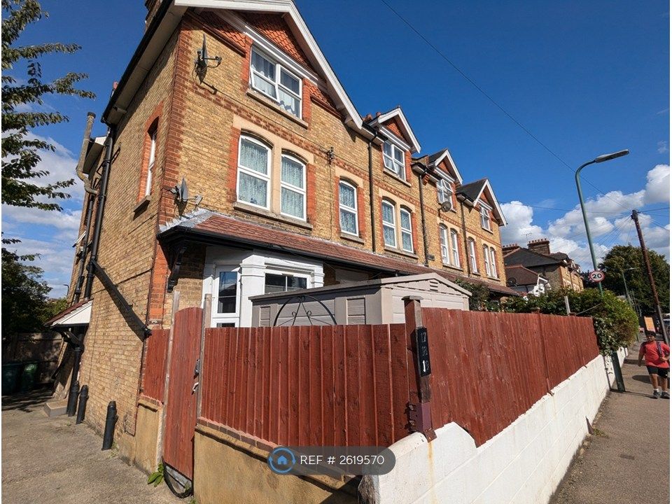 Property photo 1 of 17 Ground Floor Flat With Garden