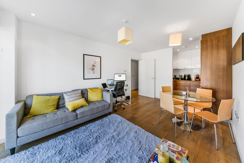 Property photo 1 of 10