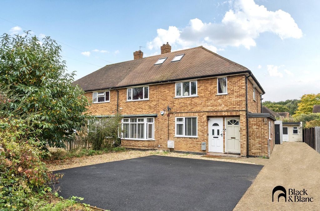 Property photo 1 of 19 External