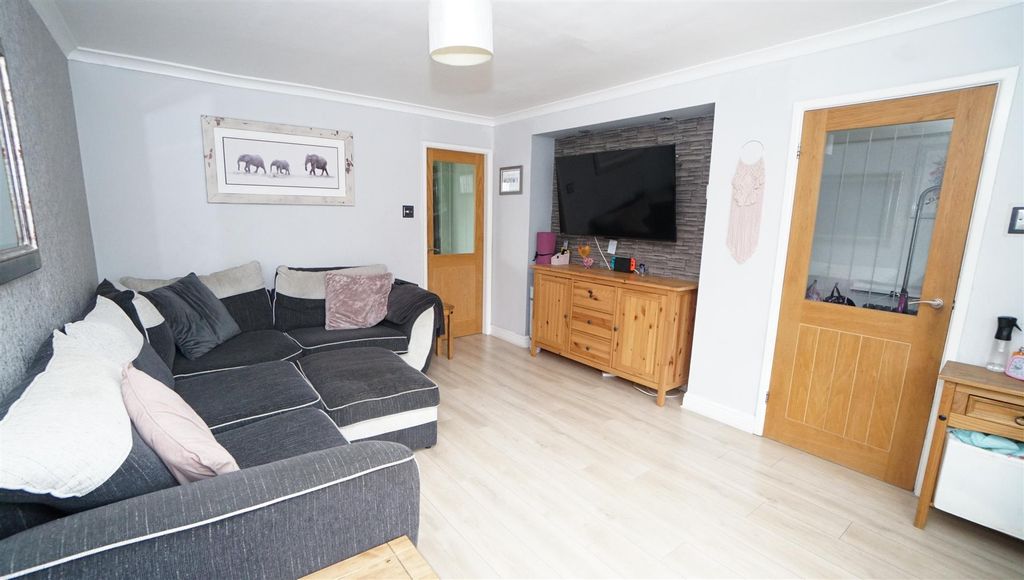 Property photo 2 of 17 Dsc00186.Jpg