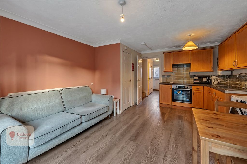 Property photo 1 of 18 Picture No. 16