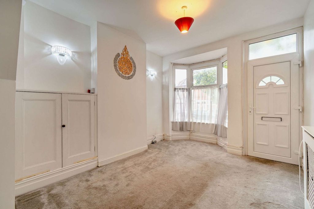 Property photo 2 of 19