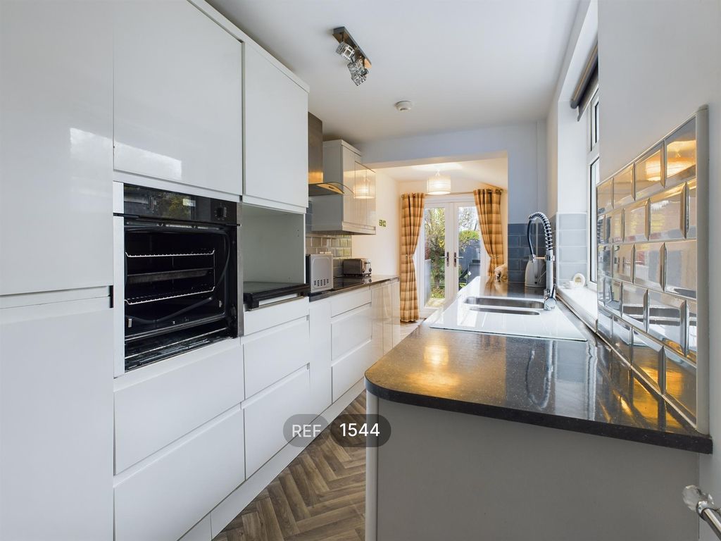 Property photo 1 of 29 Kitchen