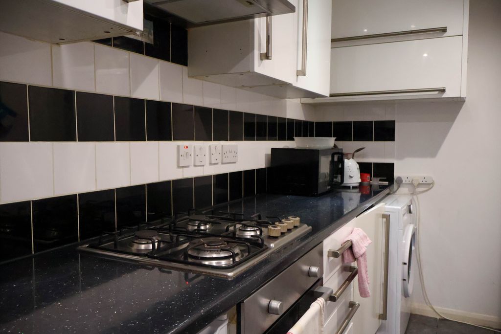 Property photo 2 of 24