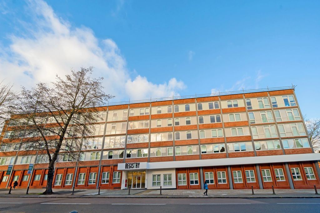 Property photo 1 of 11