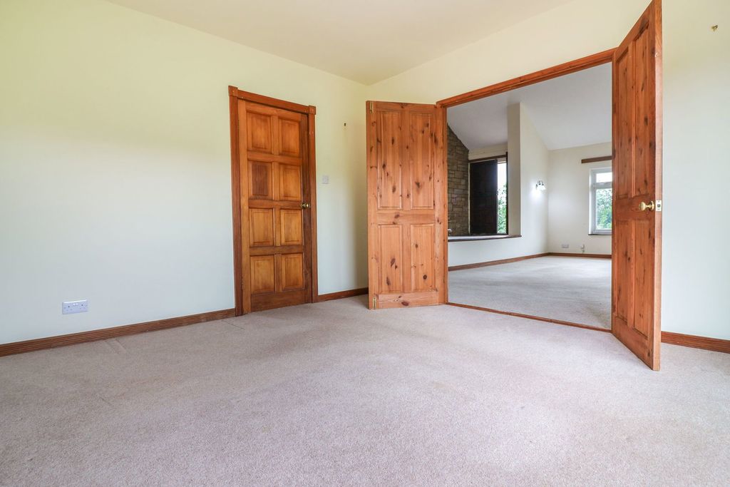 Additional image 8 of 6 bed detached house for saleSt. Barnabas Road, Barnetby DN38