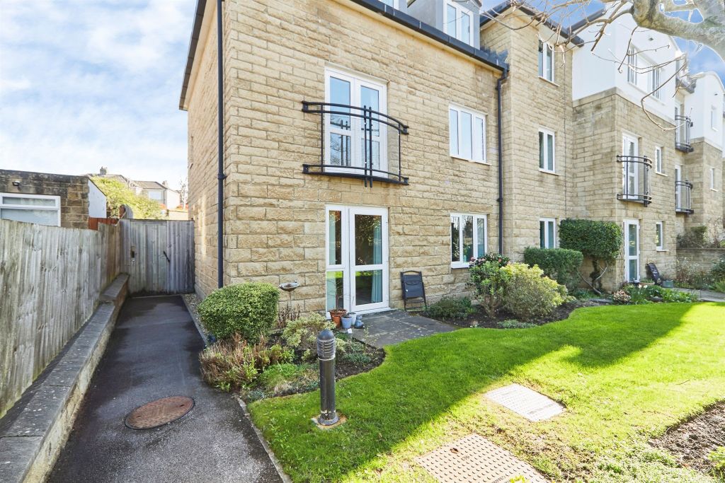 Property photo 1 of 11