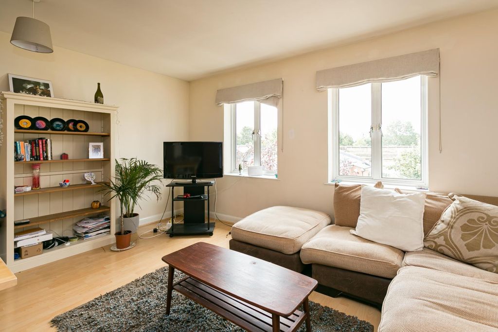 Property photo 2 of 9