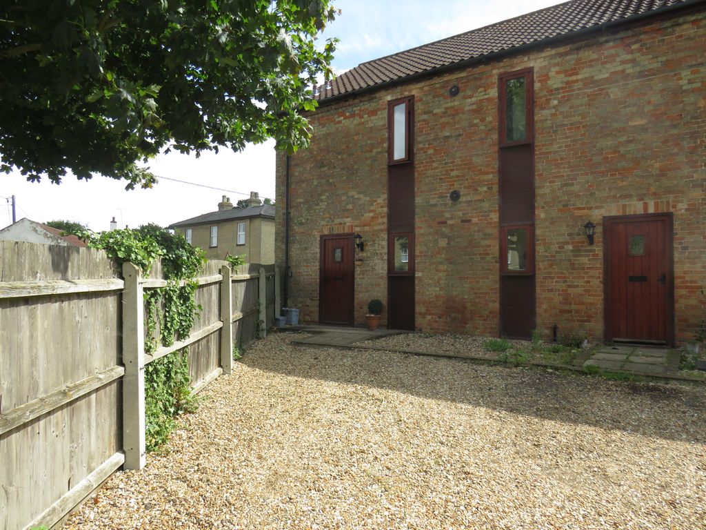 Property photo 1 of 9 Front