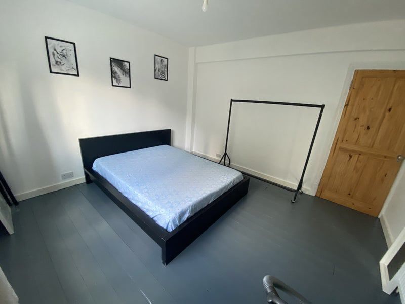 Property photo 1 of 2