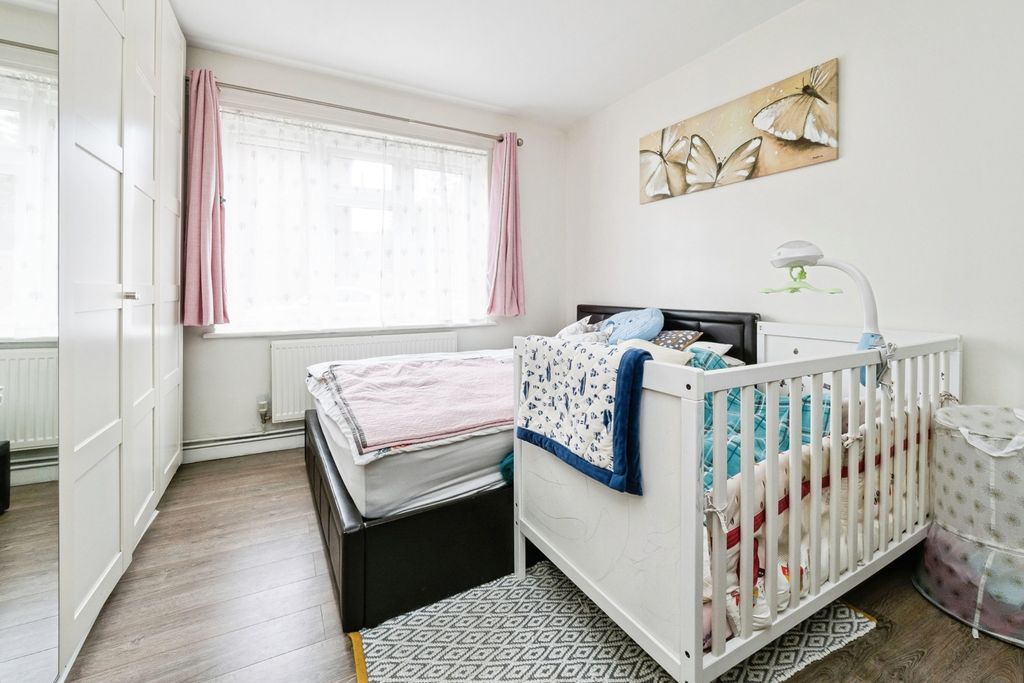 Property photo 3 of 27 Pbox-Img.Jpg