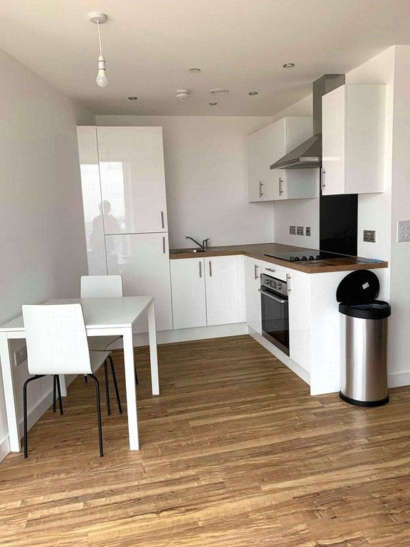 Property photo 2 of 7 Picture No. 12