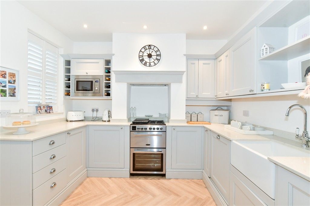 Property photo 3 of 11 Kitchen/Diner
