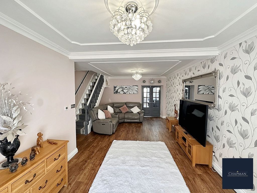 Property photo 3 of 24