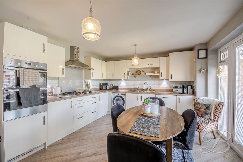 Property photo 2 of 37 Ccltd-26.Jpg