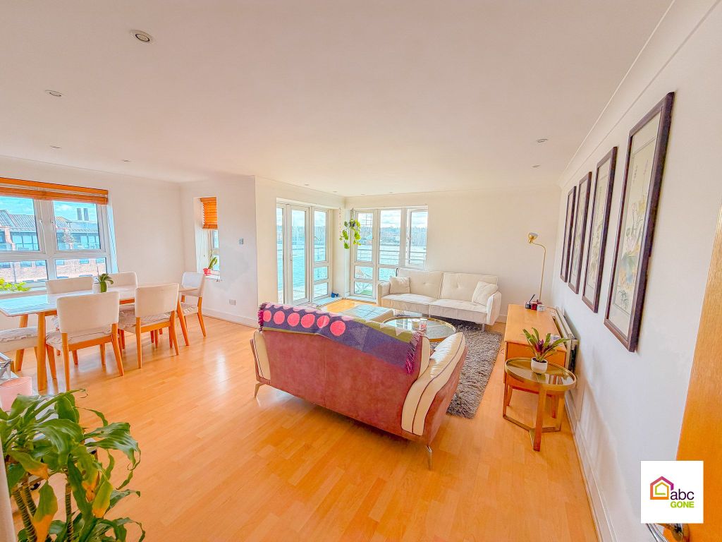 Property photo 3 of 45