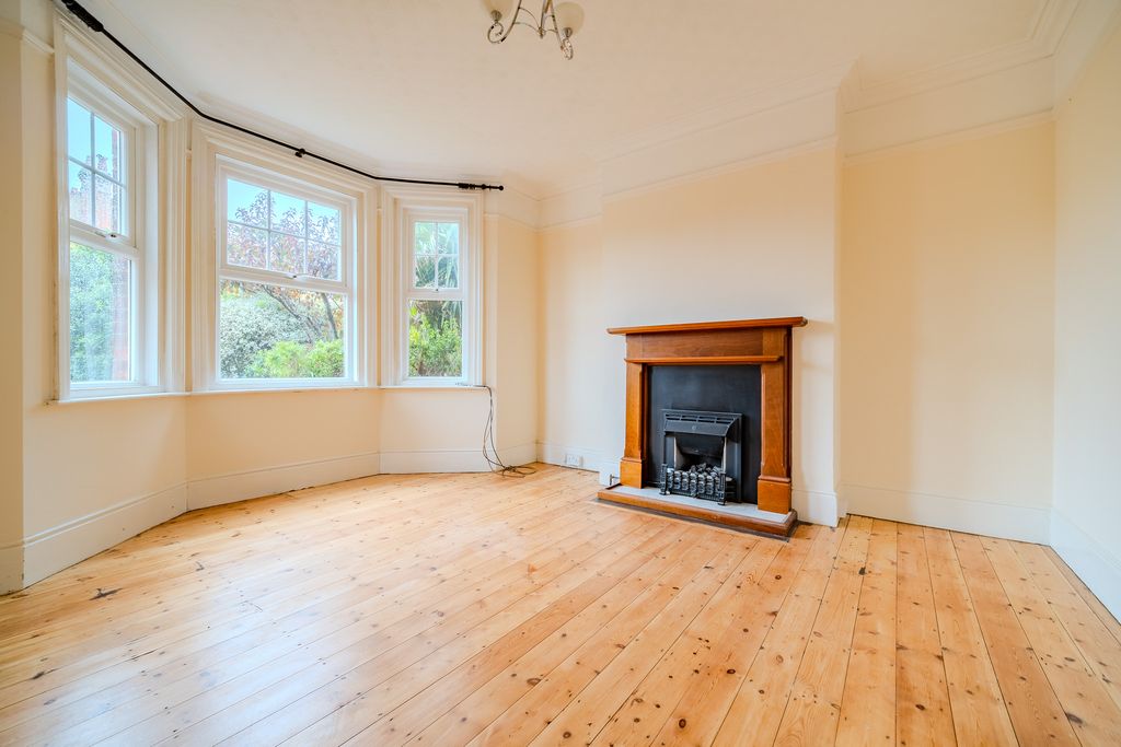 Property photo 3 of 19