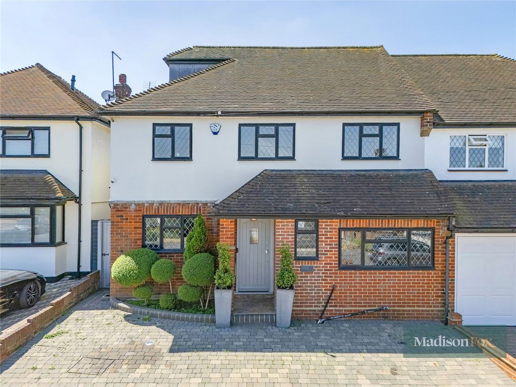 Property photo 1 of 50 Picture No. 02