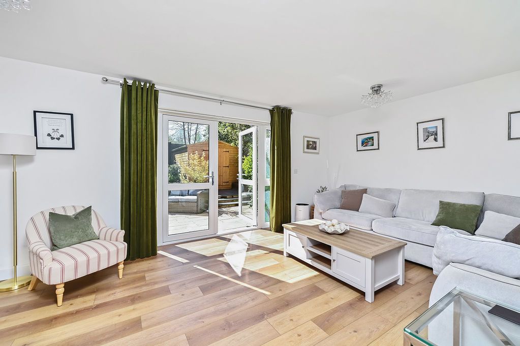 Property photo 3 of 19 Photo 13