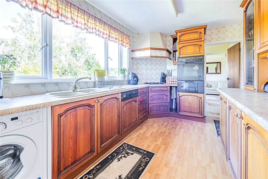 Property photo 3 of 31 Picture No. 20