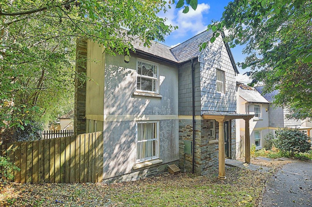 Property photo 1 of 14 Front