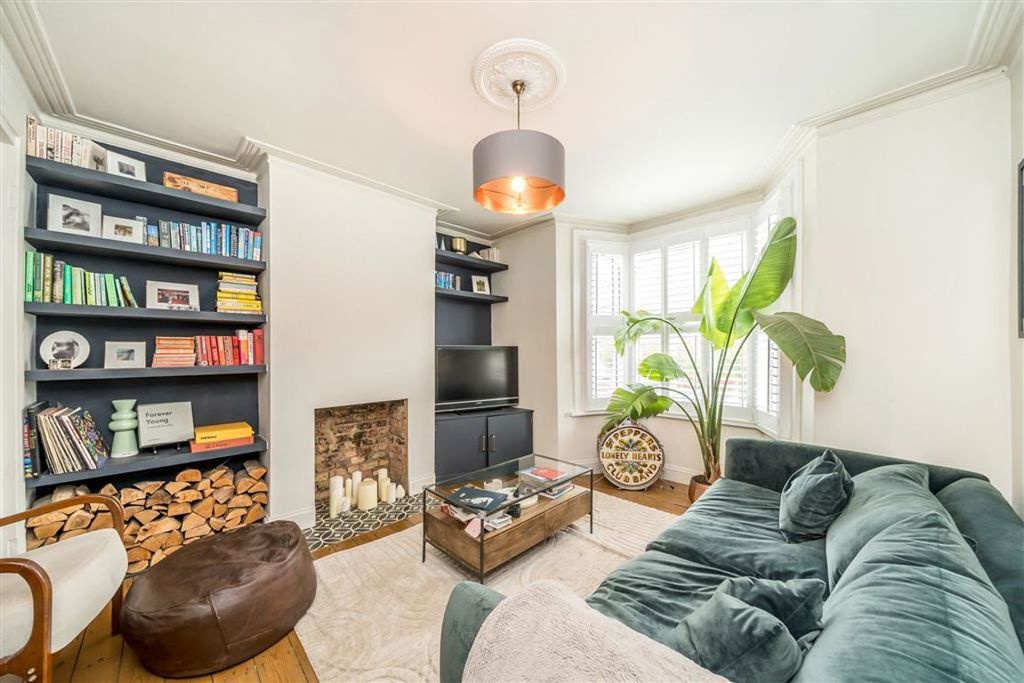 Property photo 2 of 12