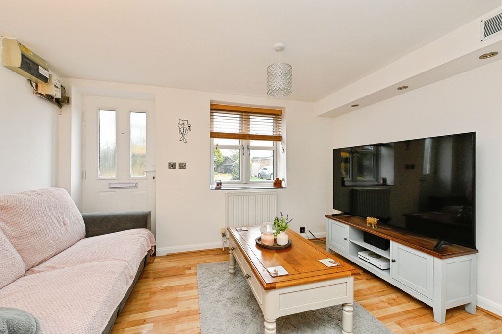 Property photo 2 of 12 Pbox-Img.Jpg