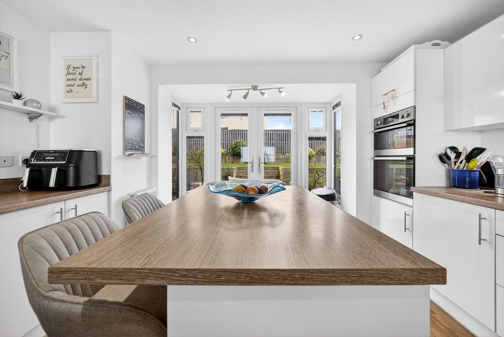 Additional image 7 of 6 bed detached house for saleChannel View, Ogmore-By-Sea CF32