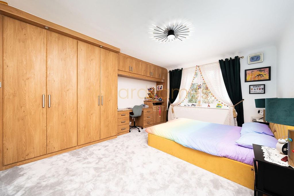 Additional image 8 of 4 bed detached house for saleCanons Drive, Edgware HA8