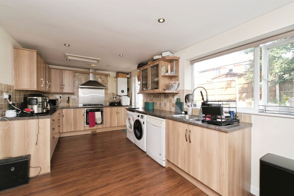 Property photo 2 of 19
